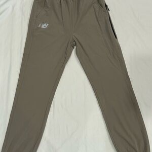 New Balance Men's lightweight Jogger Pants. New without tags.